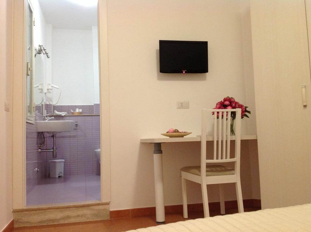 B&B A Casa Di Amici Джардини-Наксос Экстерьер фото